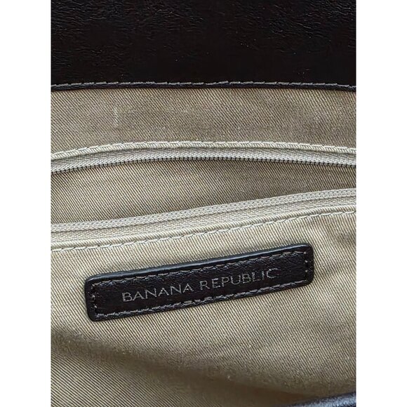BANANA REPUBLIC Smooth Black Leather Tote Bag With Zipper Closure & Dual Handles - Picture 8 of 9